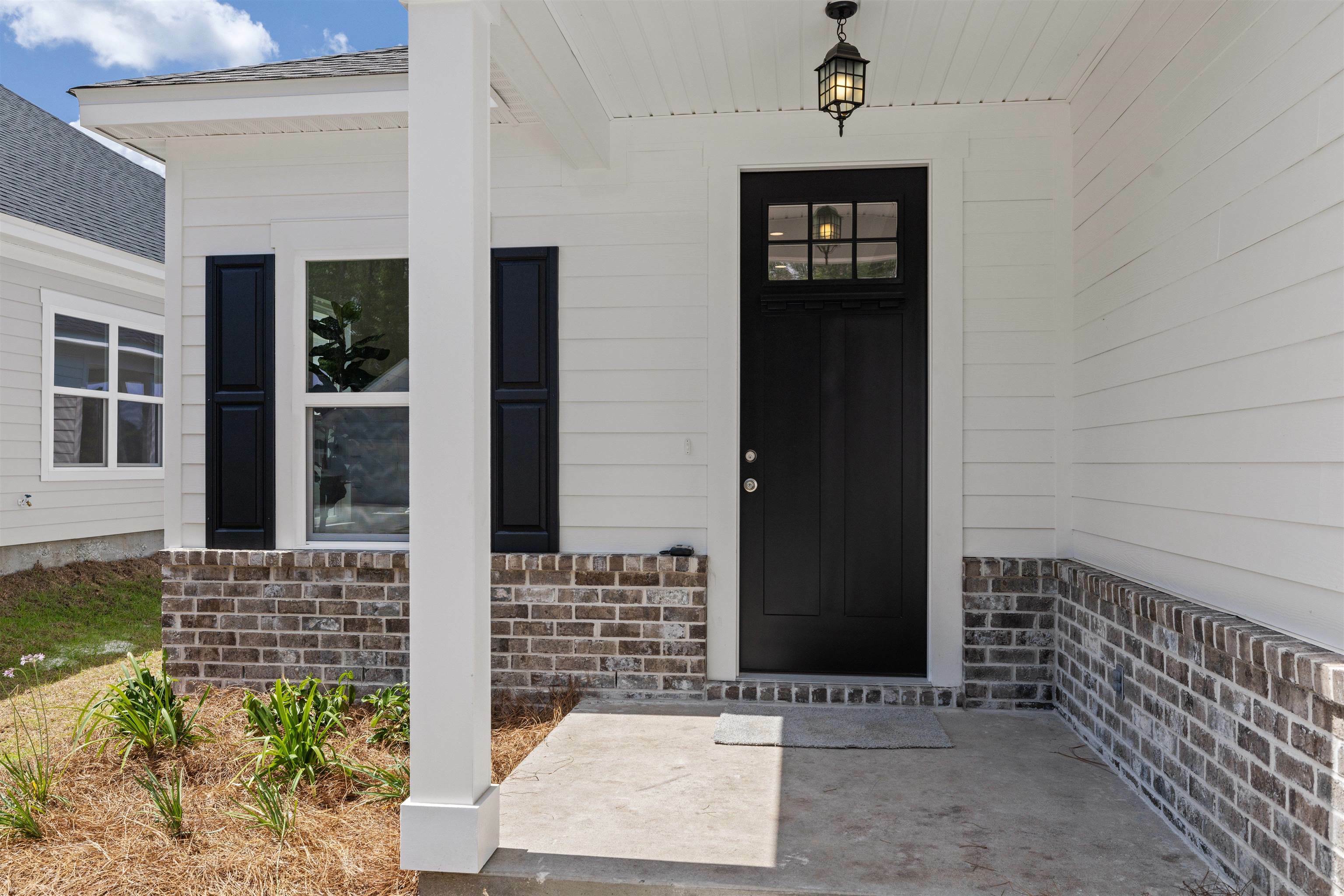 Property Photo: 5698 Pinebarren Road FL 32303