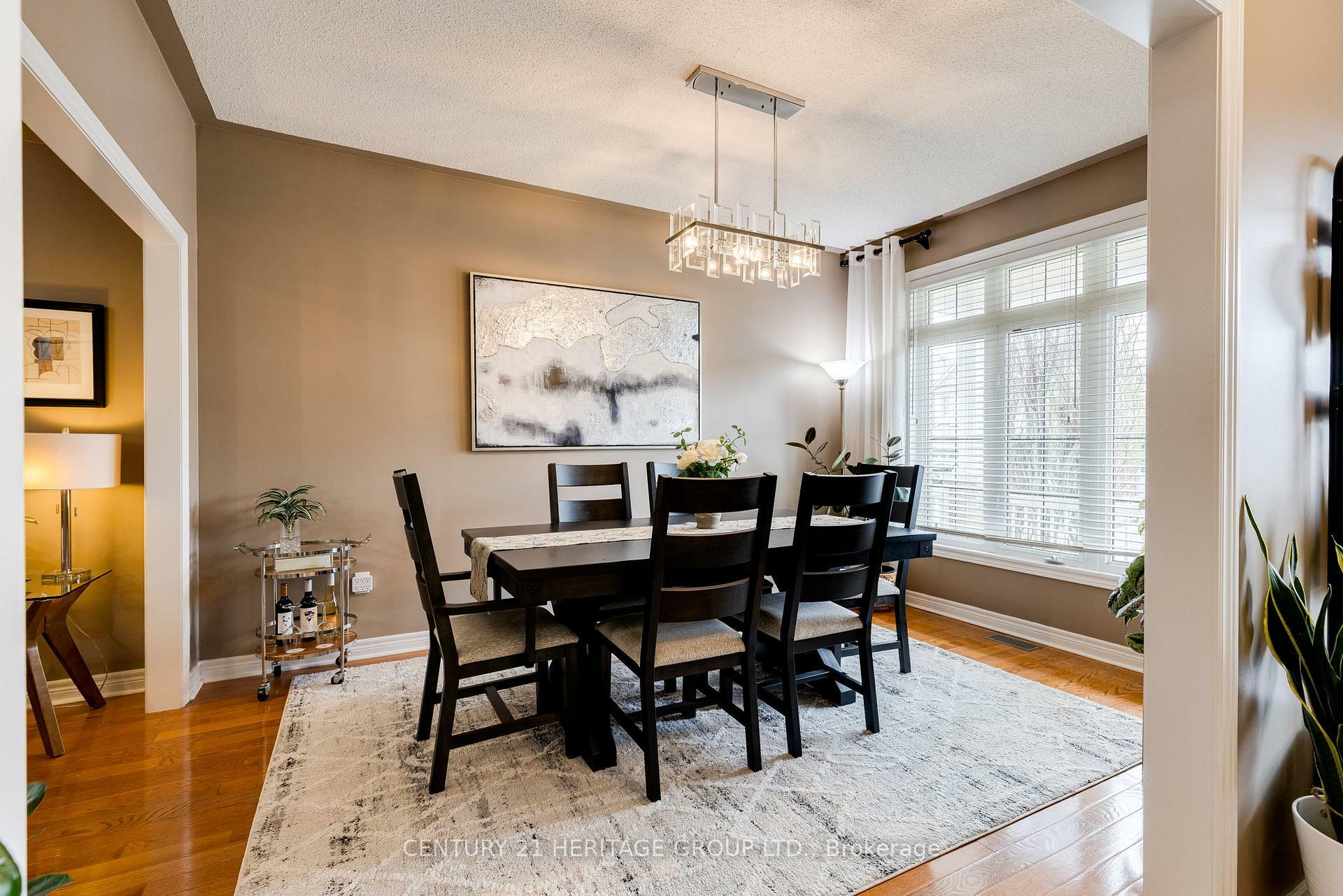 Property Photo: 402 Kwapis Boulevard ON L3X 3H4