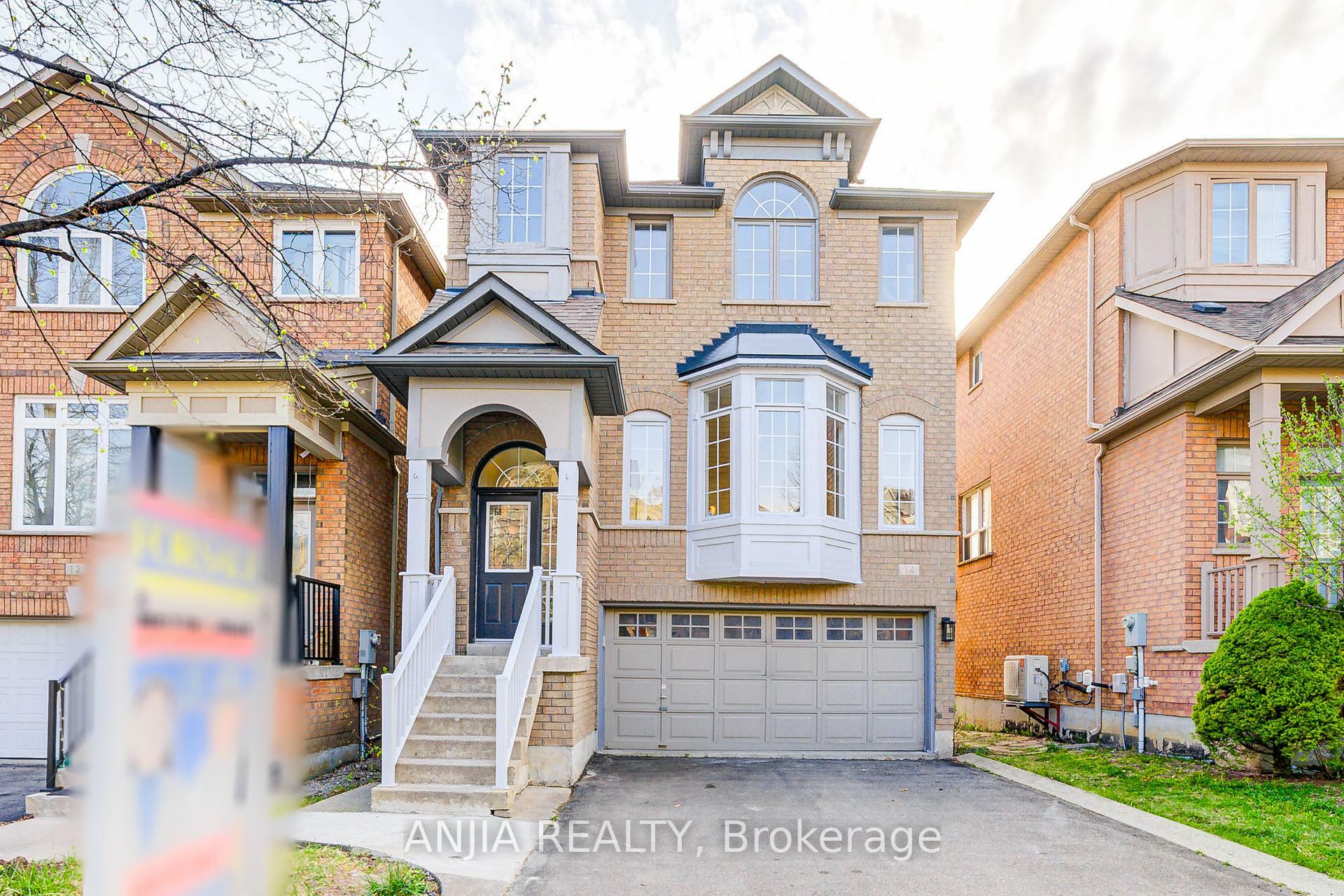 Property Photo: 14 Fairlawn Avenue ON L6C 2E7