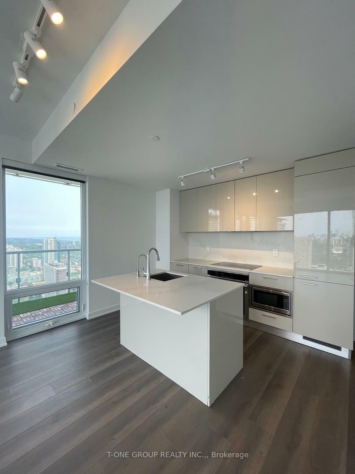 Property Photo: 3 Gloucester Street ON M4Y 0C6