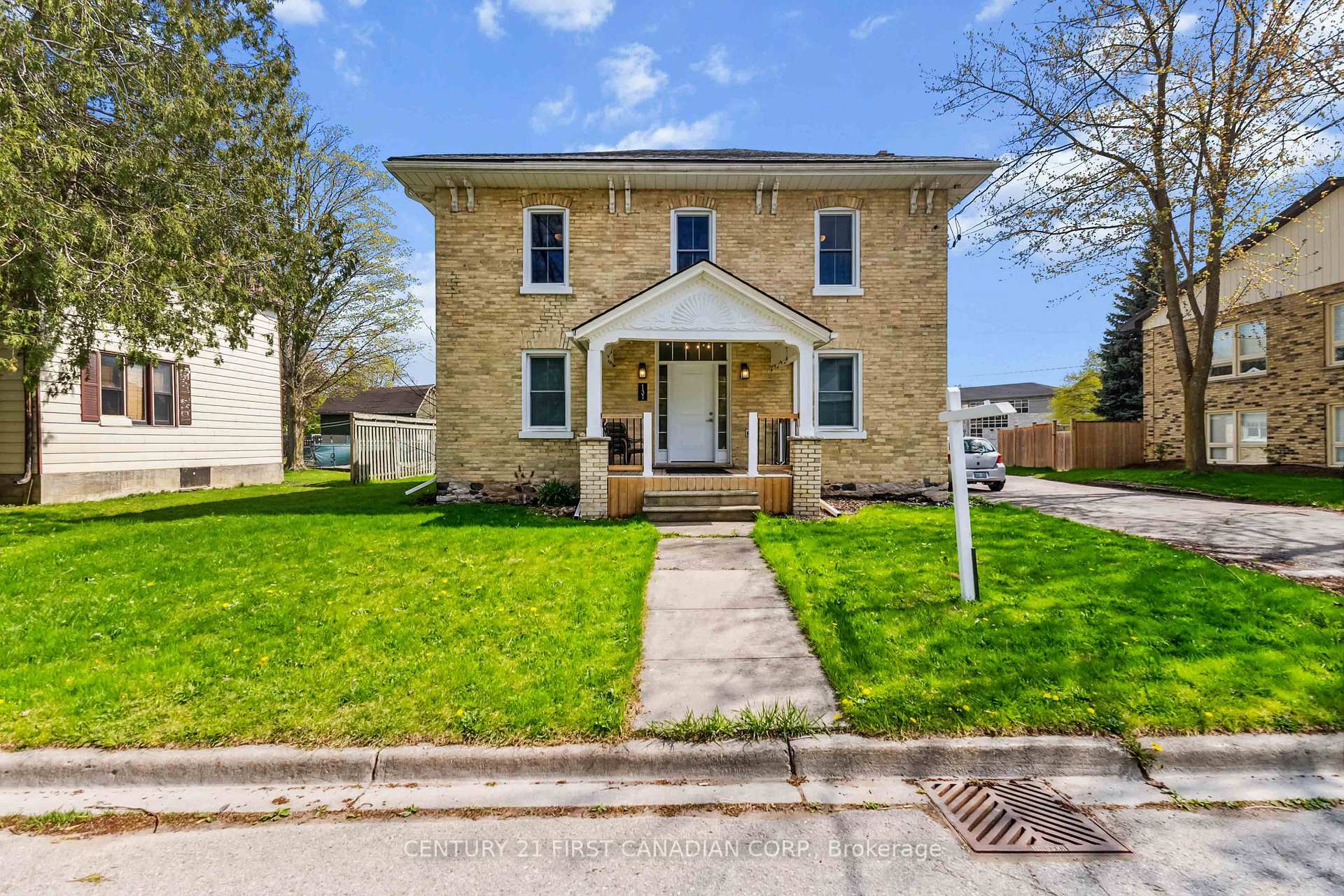 131 Francis Street  Lucan Biddulph ON N0M 2J0 photo