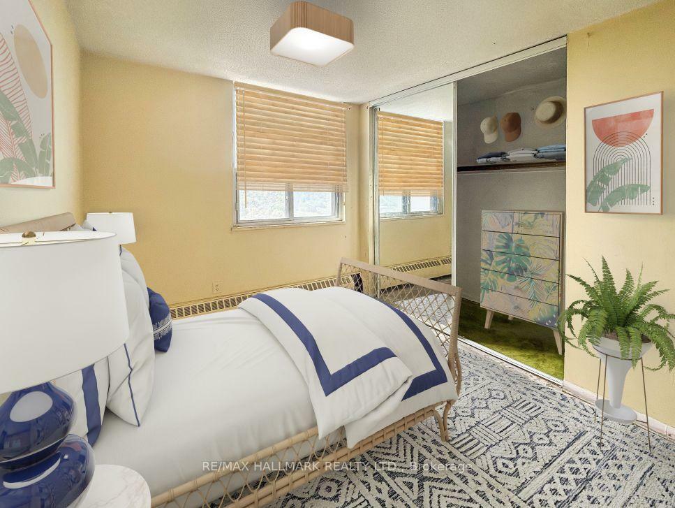 Property Photo: 1250 Bridletowne Circle 1612 ON M1W 2V1