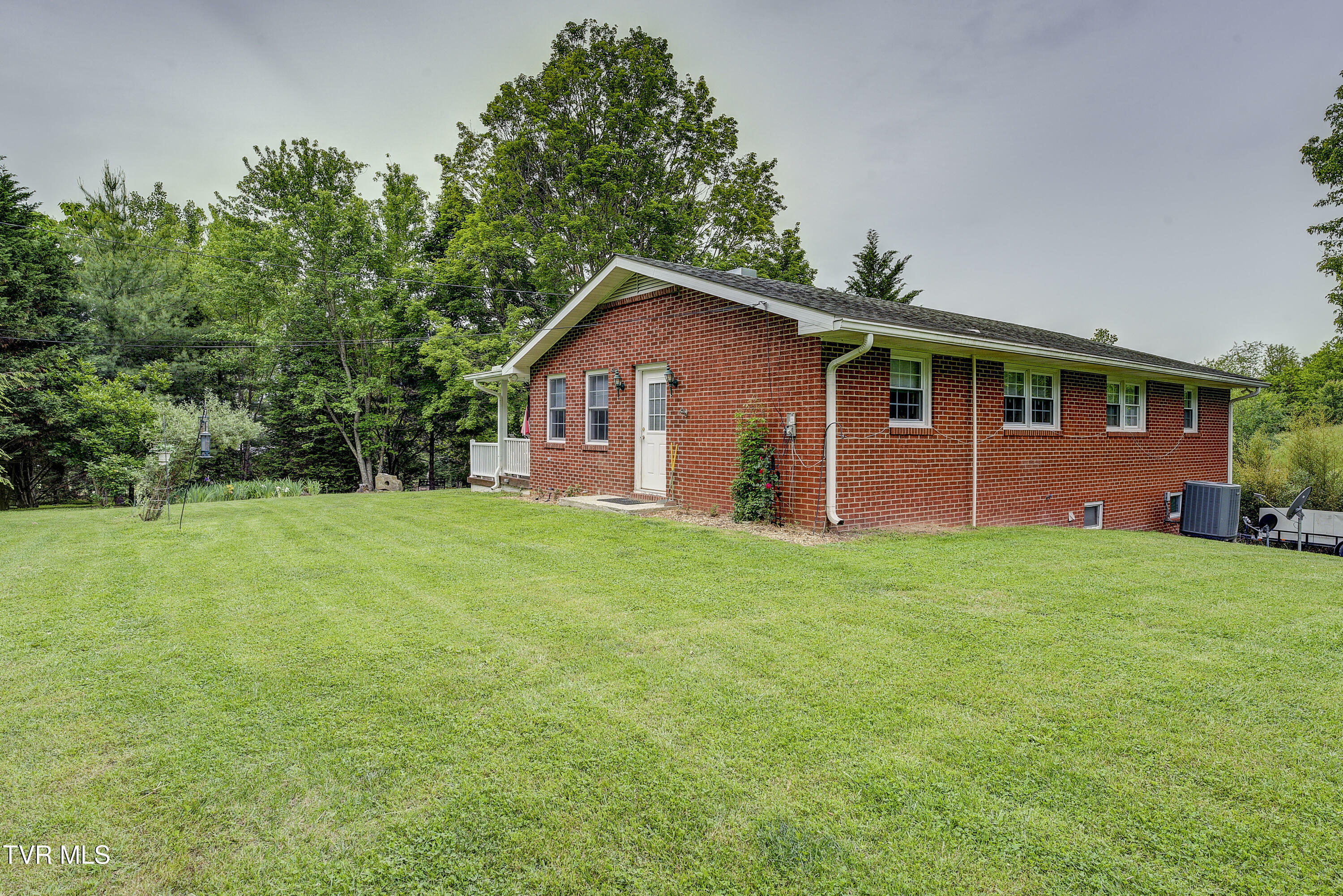 Property Photo: 3395 Milburnton Road TN 37681
