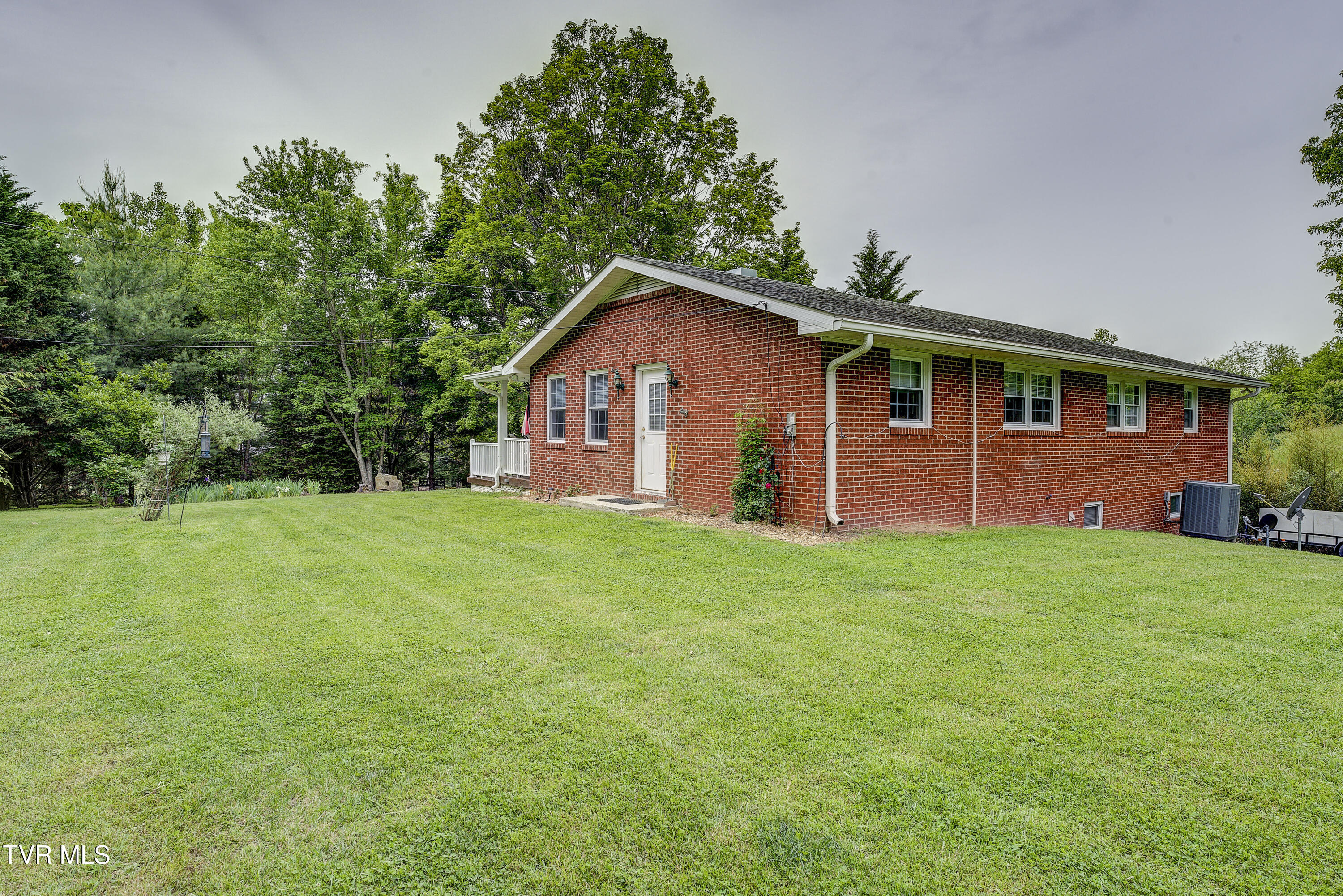 Property Photo: 3395 Milburnton Road TN 37681