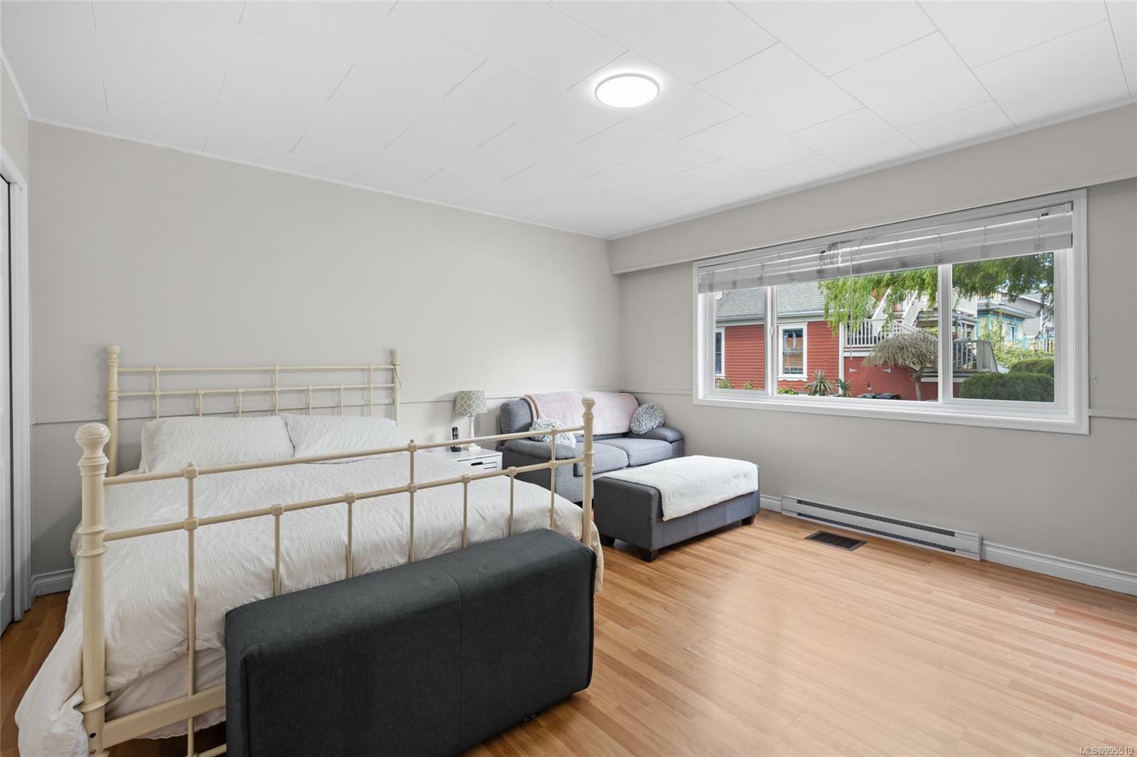 Property Photo: 818 Russell St BC V9A 3X7