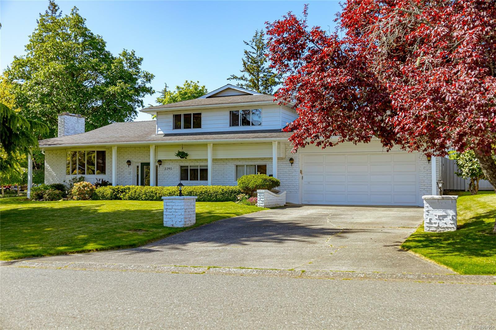 Photo de la propriété: 2295 Greenlands Rd BC V8N 5B9