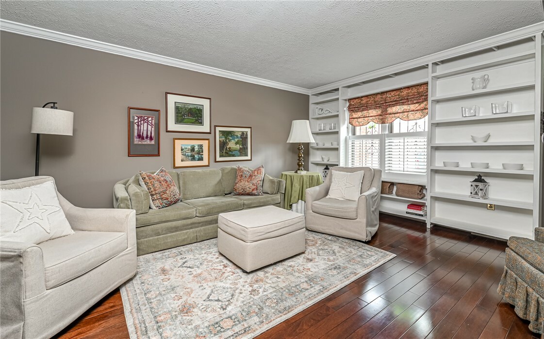 Property Photo: 419 Avery St PA 15212