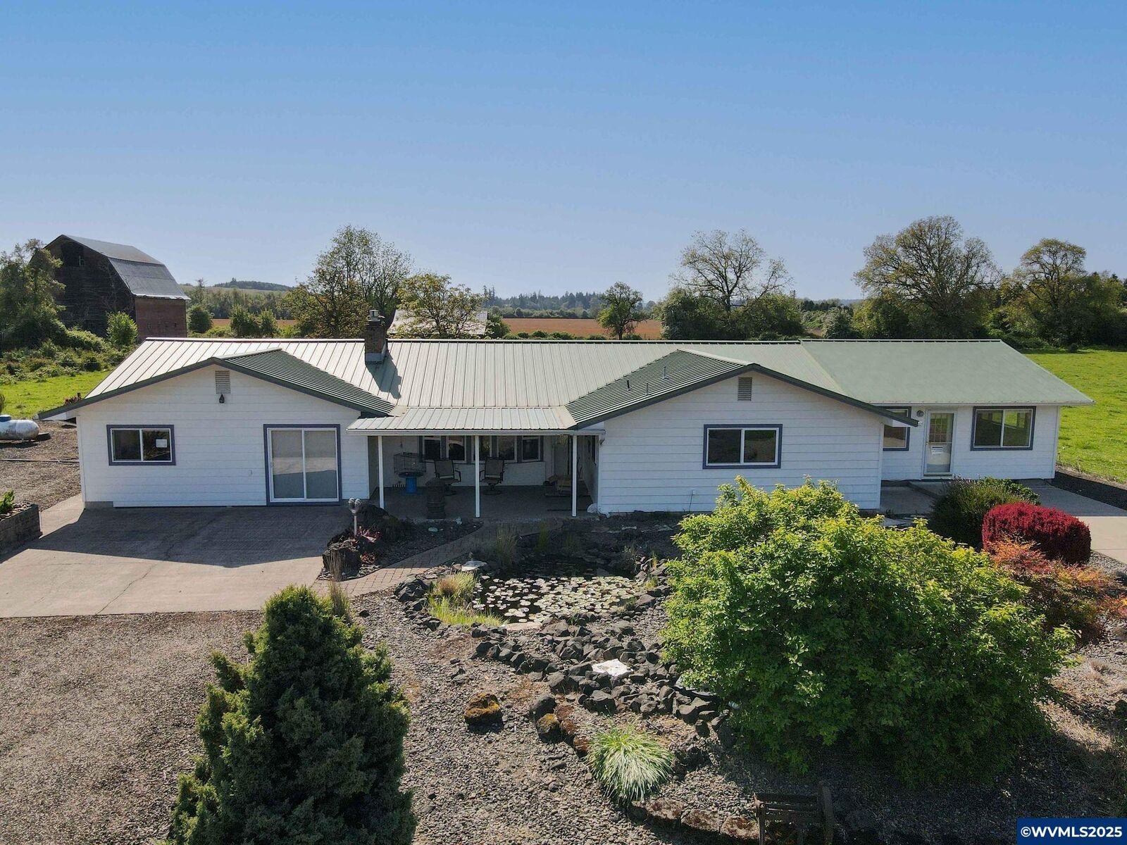 Property Photo: 41108 Oupor (41100) Dr OR 97374