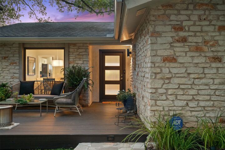 Property Photo: 8900 Rockcrest Drive TX 78759