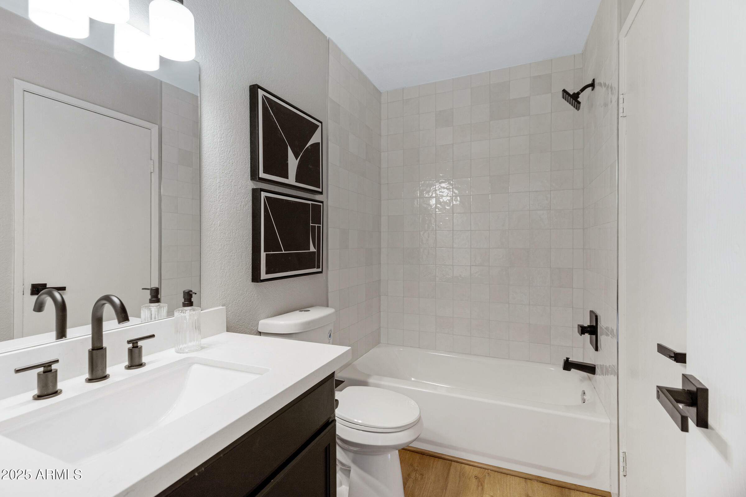 Property Photo: 2938 N 61st Place 229 AZ 85251