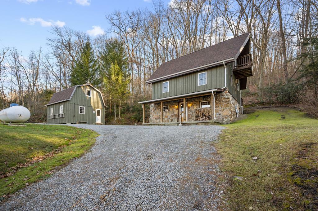 Property Photo: 922 Polk Cutoff PA 16342