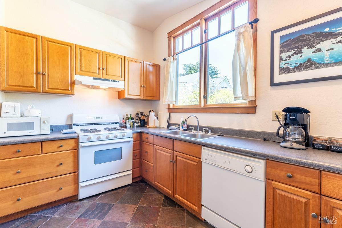 44920 Little Lake Road  Mendocino CA 95460 photo