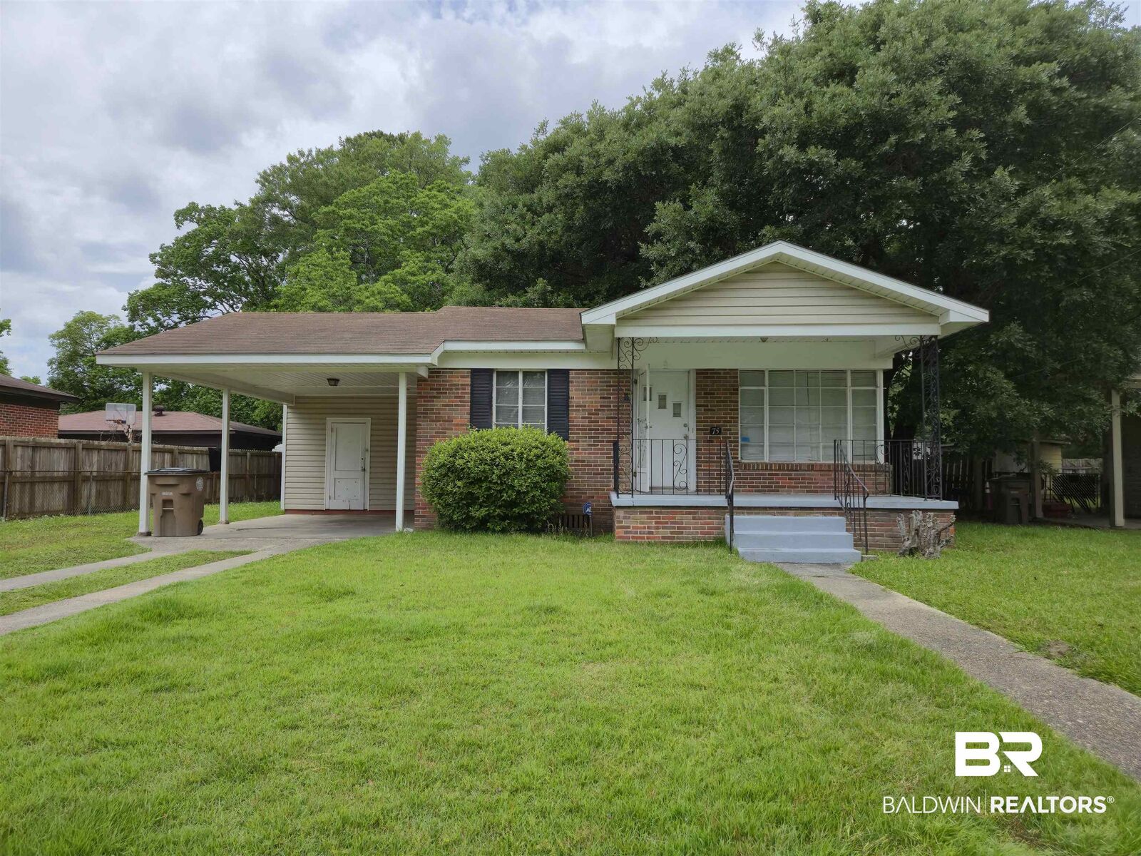 Property Photo:  75 Picardy Street  AL 36607 