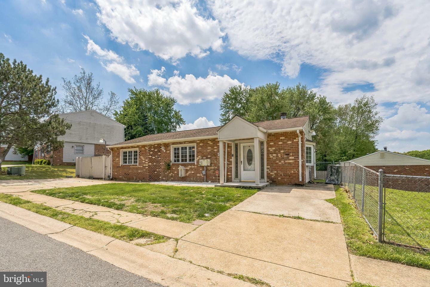Property Photo: 51 Verdi Circle DE 19702