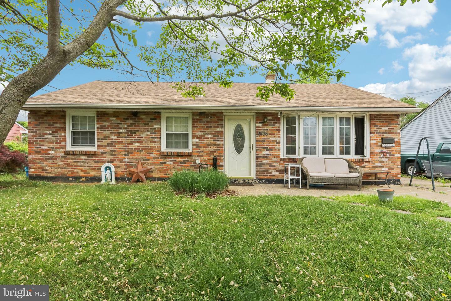 Property Photo: 2638 Bellview Drive PA 19020