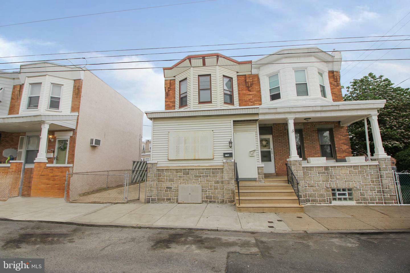 Property Photo: 2704 Croydon Street 6 PA 19137
