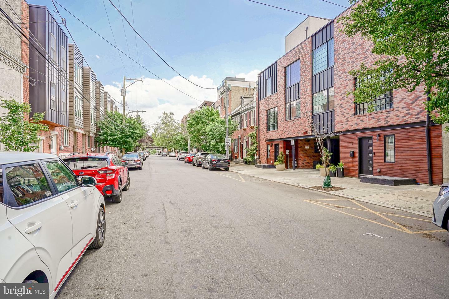 Property Photo: 1124 Shackamaxon Street 2 PA 19125