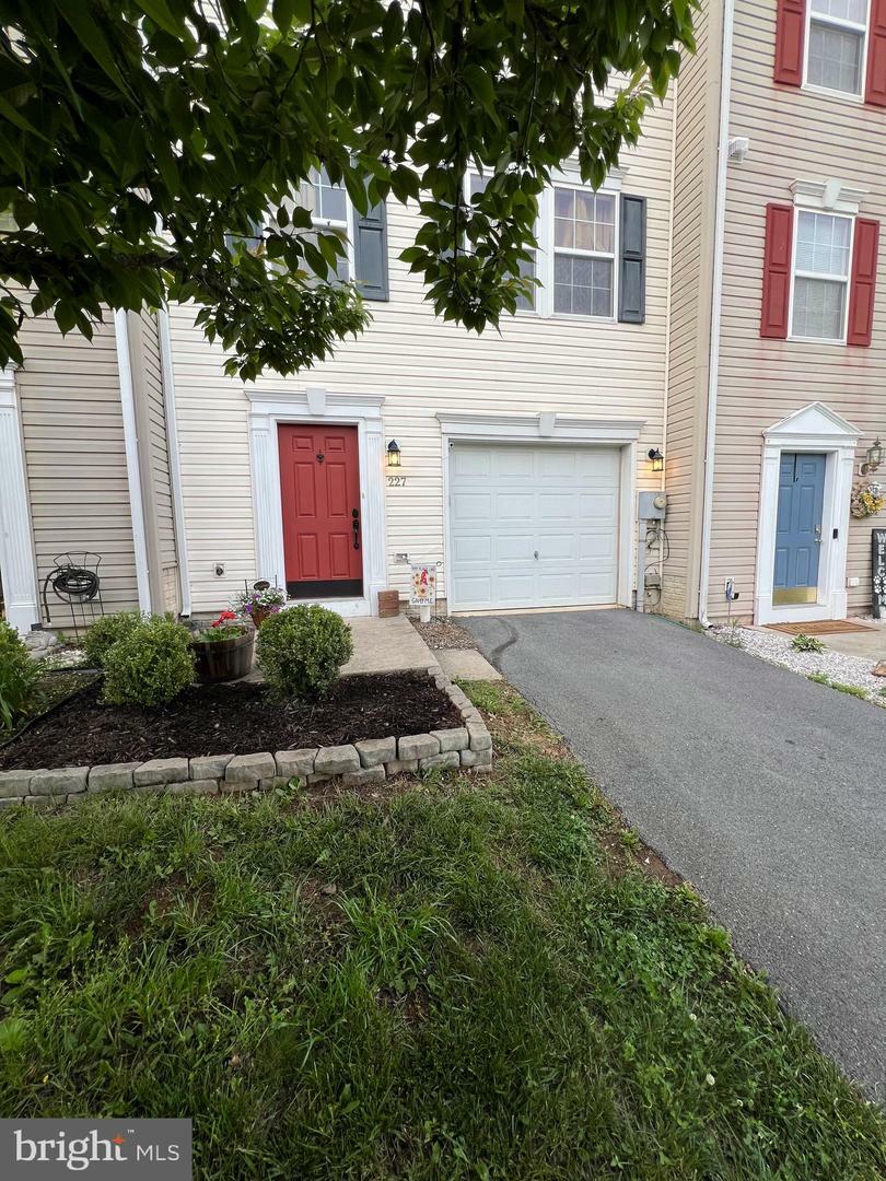 Property Photo: 227 Scarboro Drive WV 25413