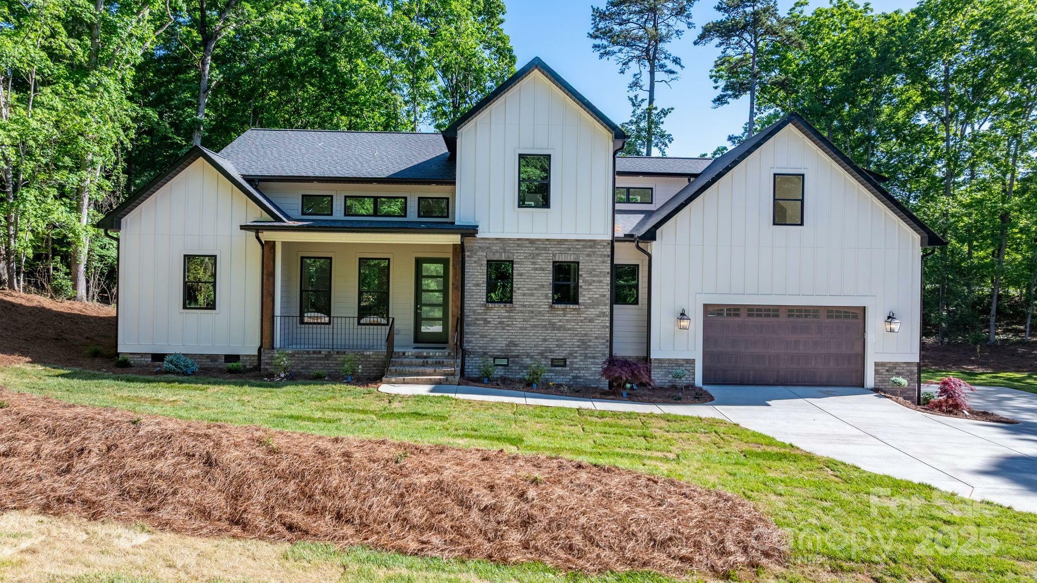 Property Photo: 111 Greens Road NC 28630