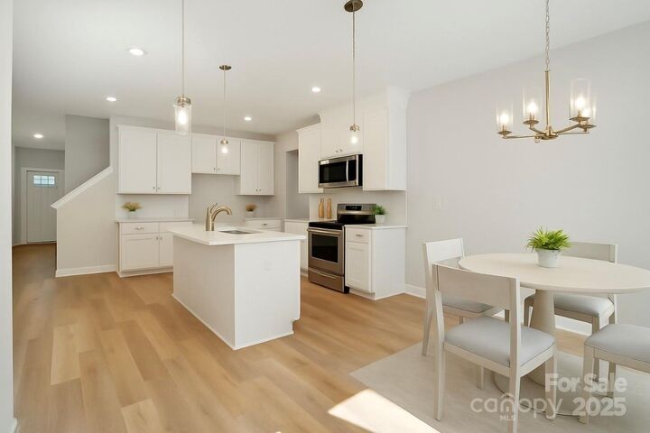 Property Photo: 908 Westminster Drive NC 28677