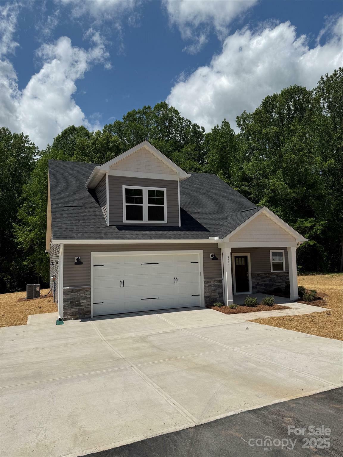 Property Photo: 908 Westminster Drive NC 28677