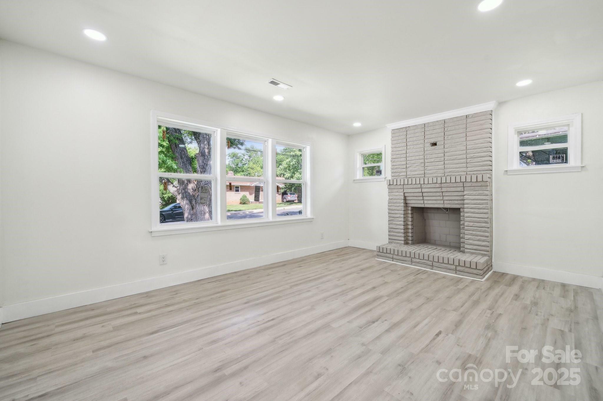 Property Photo: 1417 W Monroe Street NC 28144