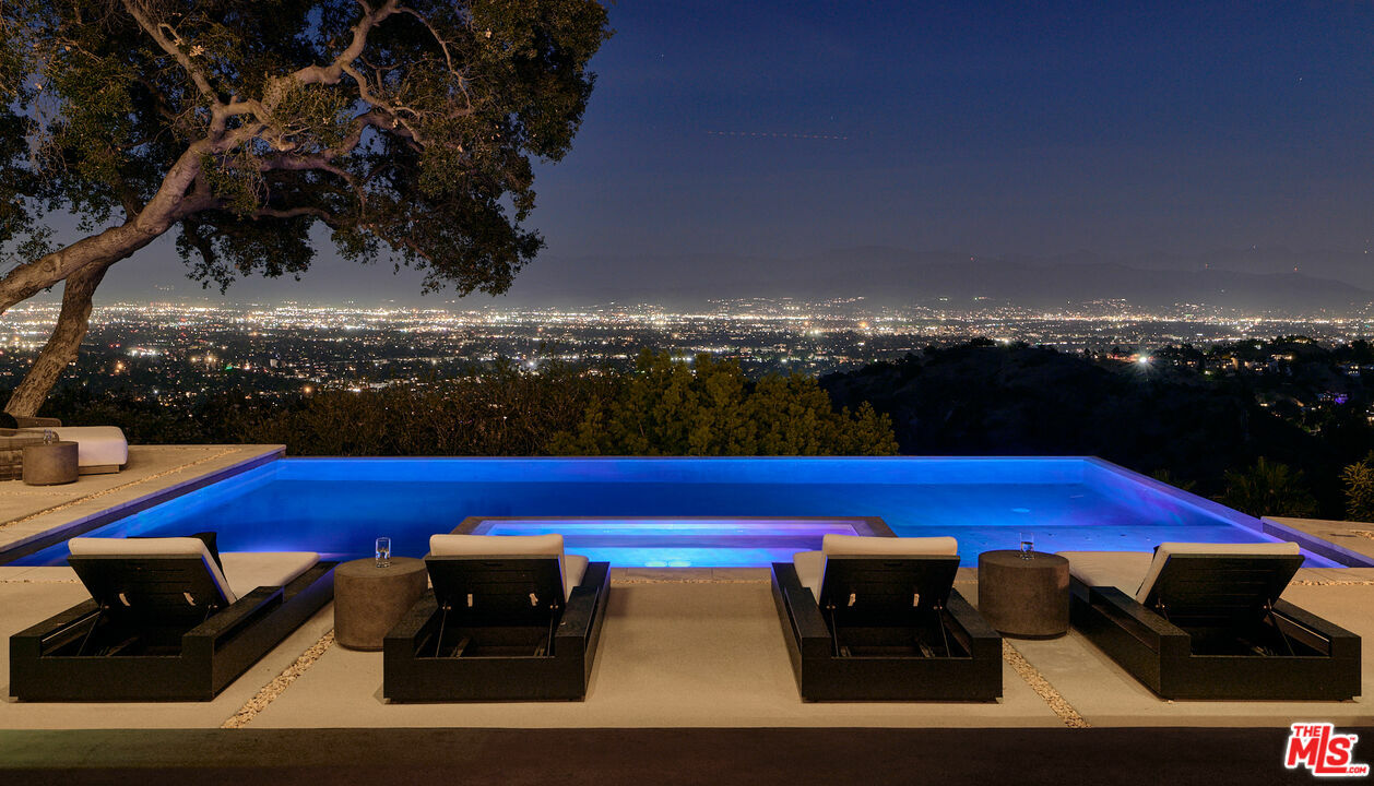 Property Photo: 13331 Mulholland Dr CA 90210