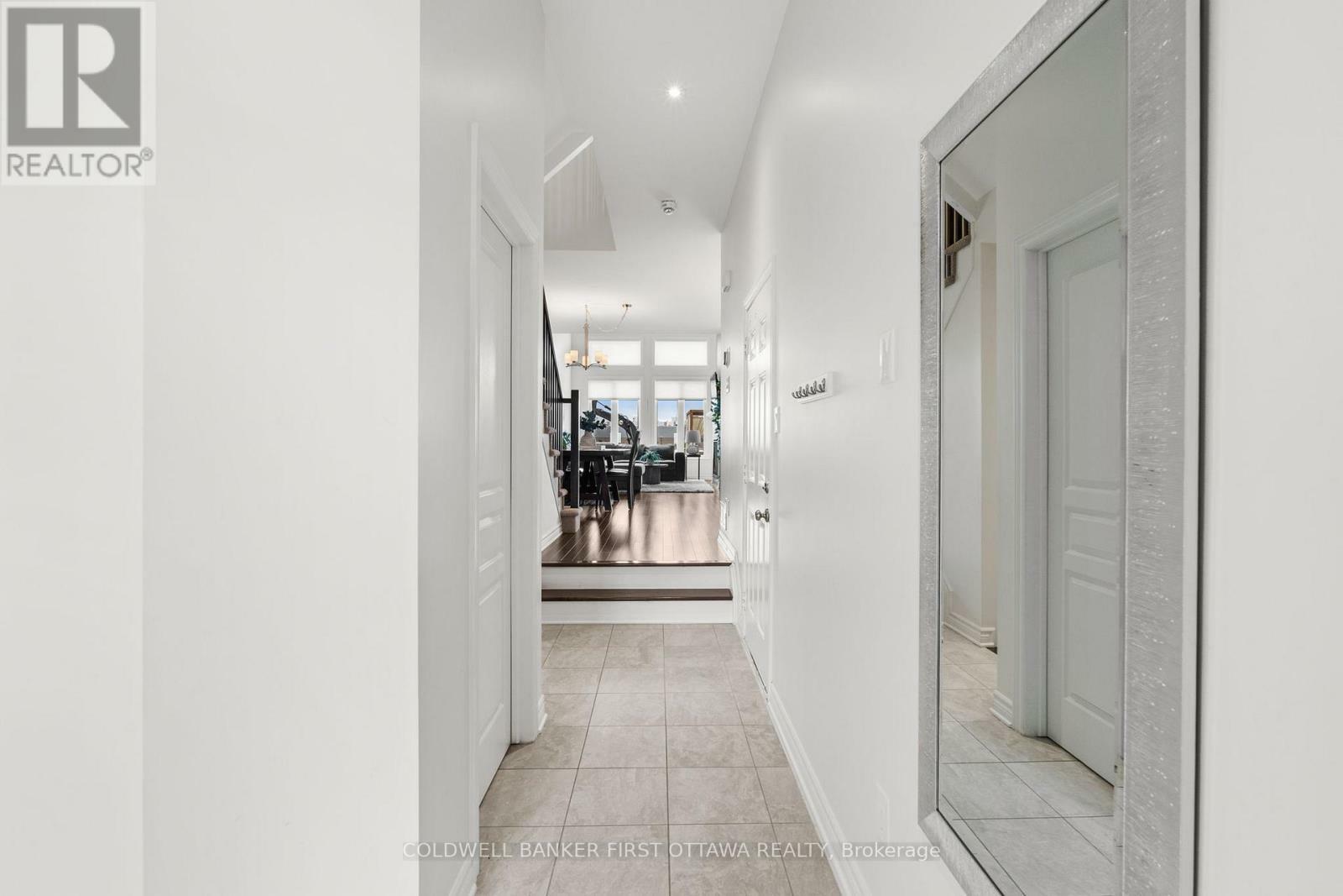 Property Photo: 802 Carnelian Crescent ON K1X 0A8