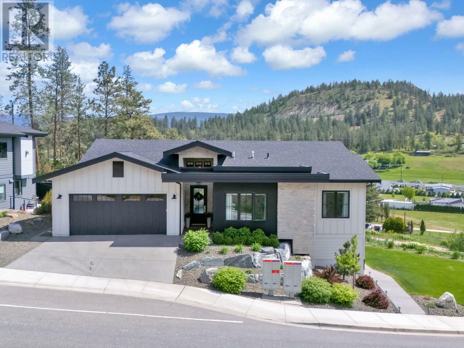 2044 Begbie Road  Kelowna BC V1V 2X3 photo