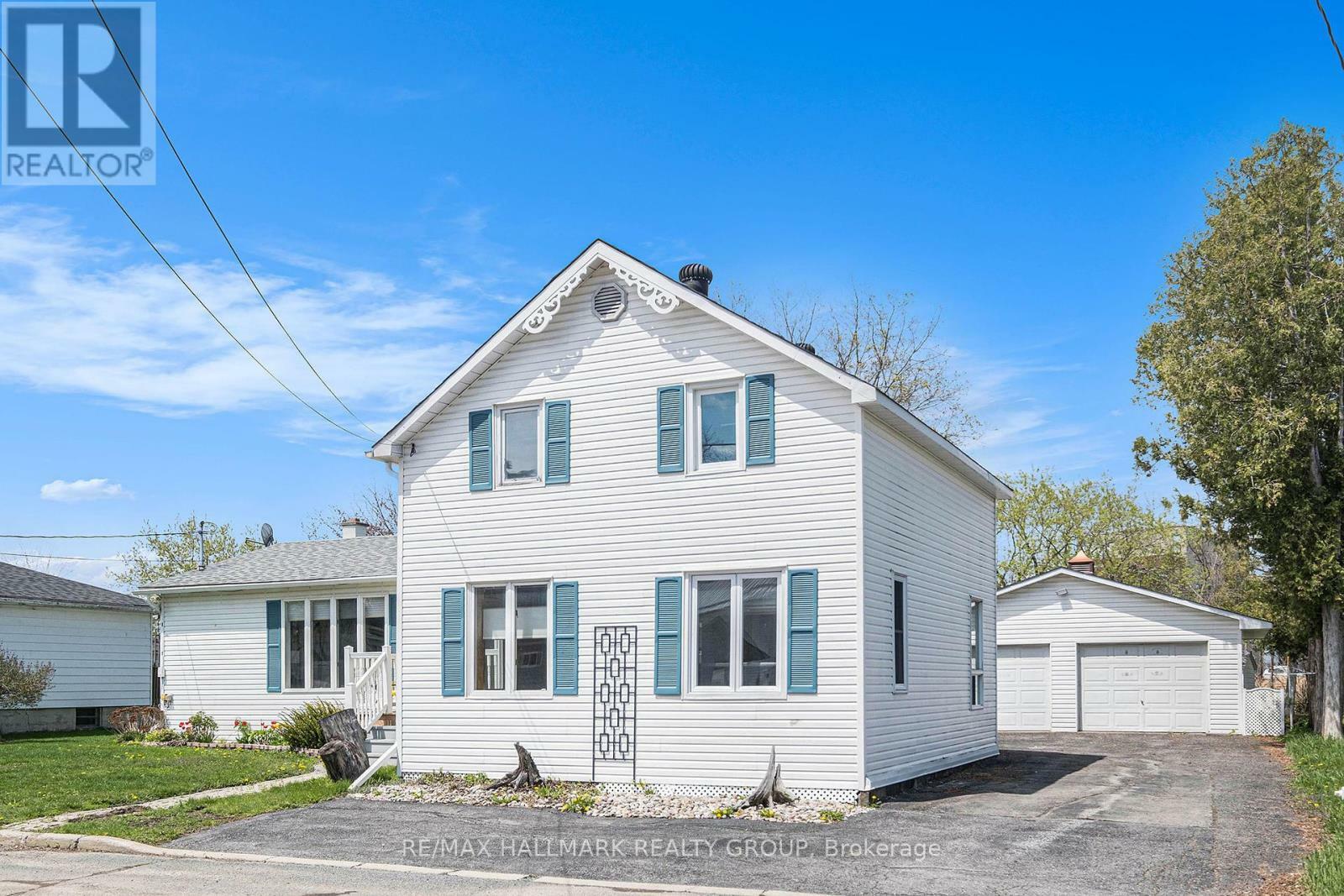 Property Photo: 61 Emma Street ON K0C 1H0