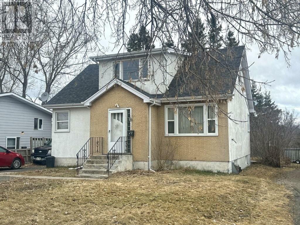Property Photo:  106 Parsons Ave  ON P7A 7B2 