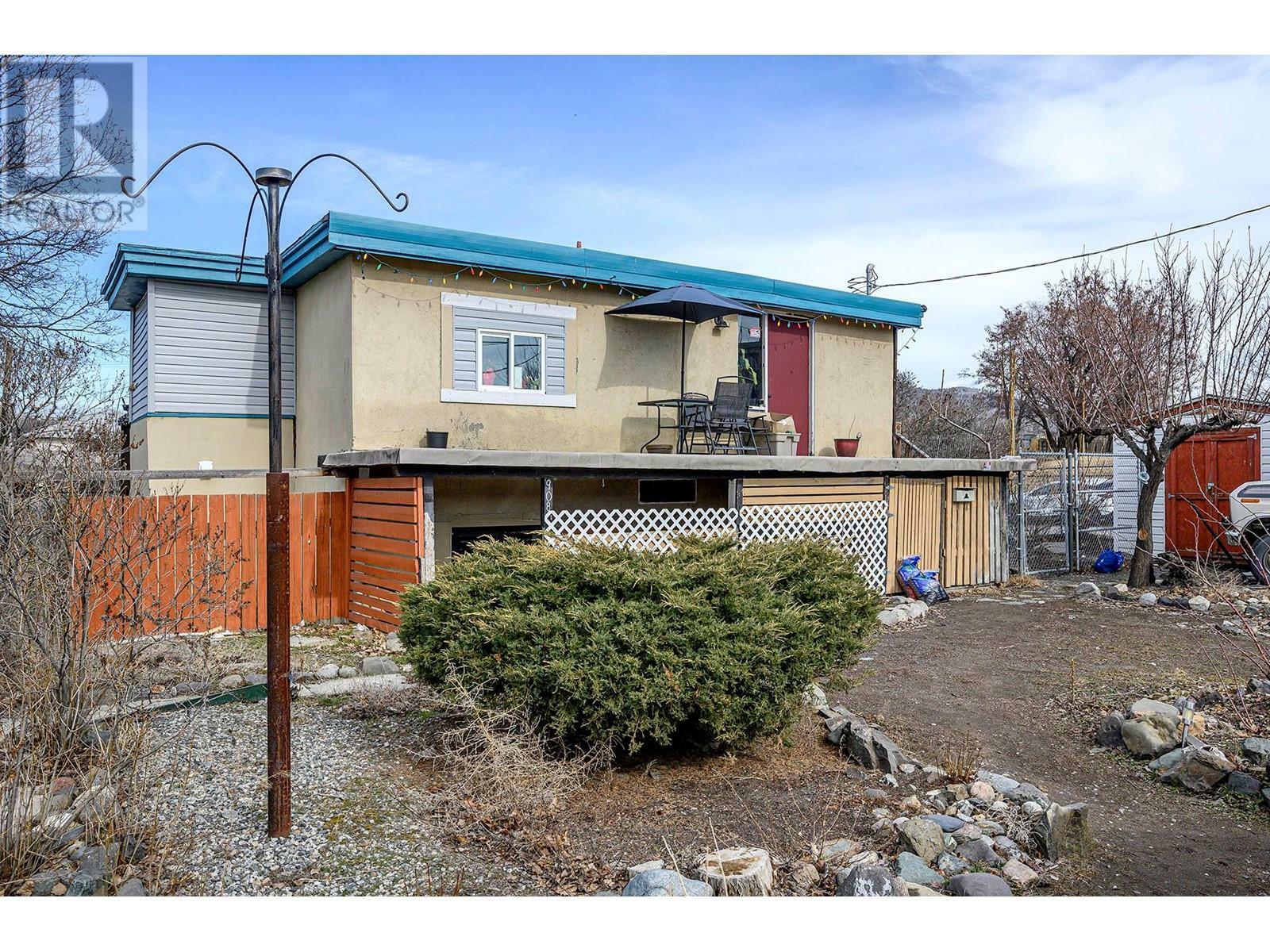 Property Photo: 908 Westminster Avenue BC V2B 1P1