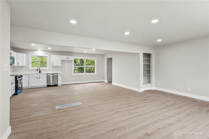 Property Photo: 721 E 3rd Street OH 45385