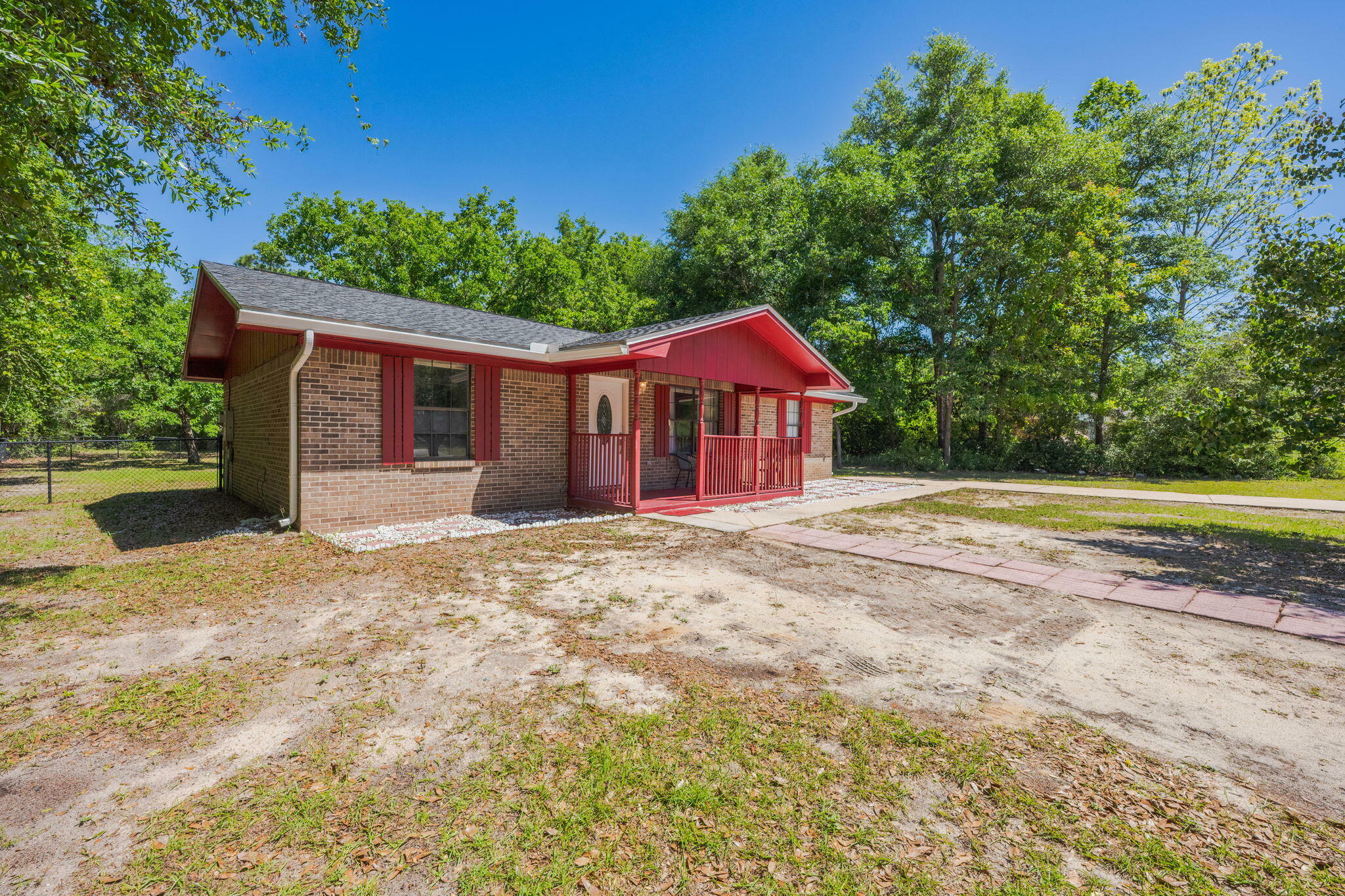 Property Photo: 205 Florence Drive FL 32433