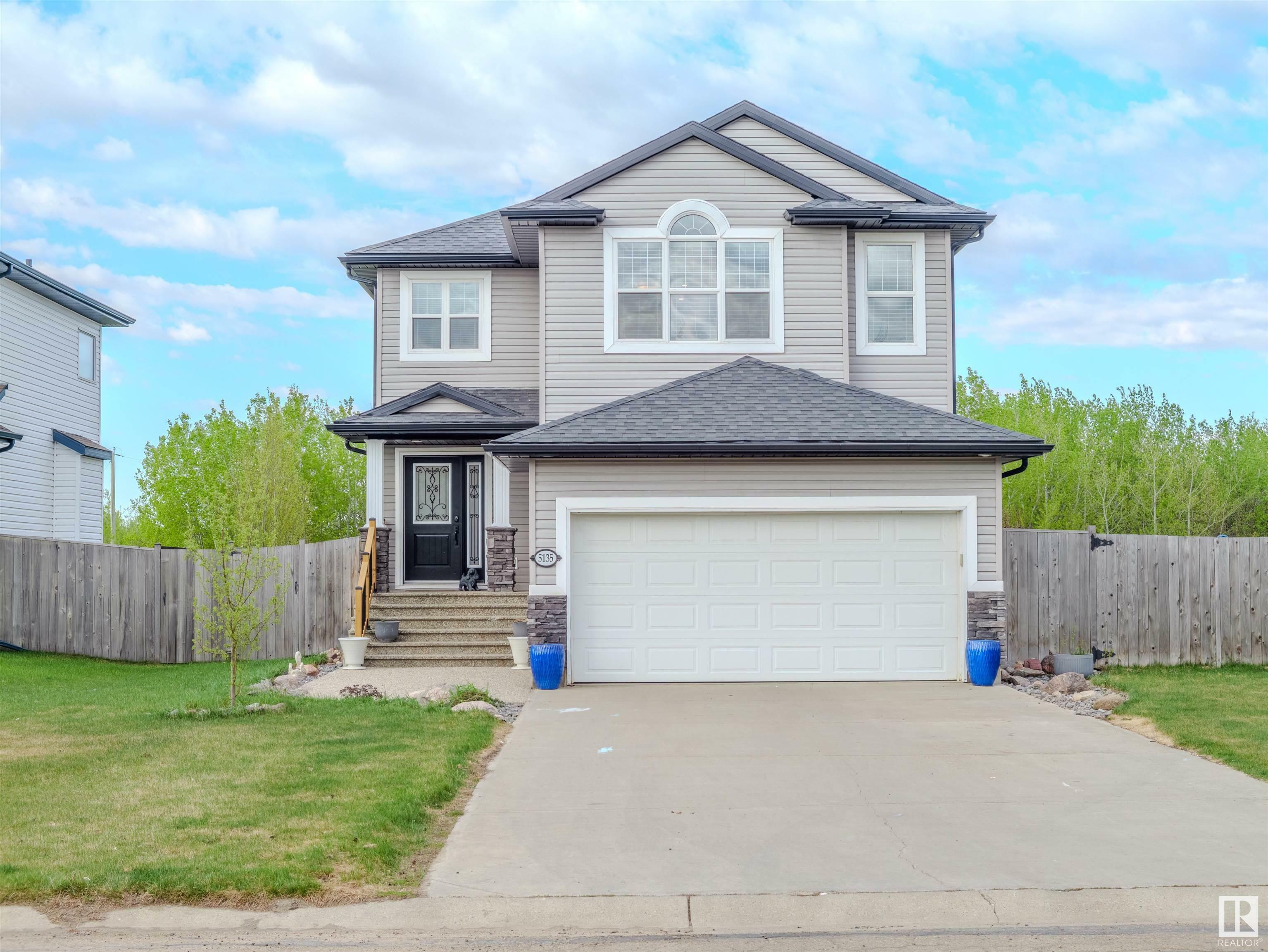 Property Photo: 5135 Meadow Drive AB T0B 3M0