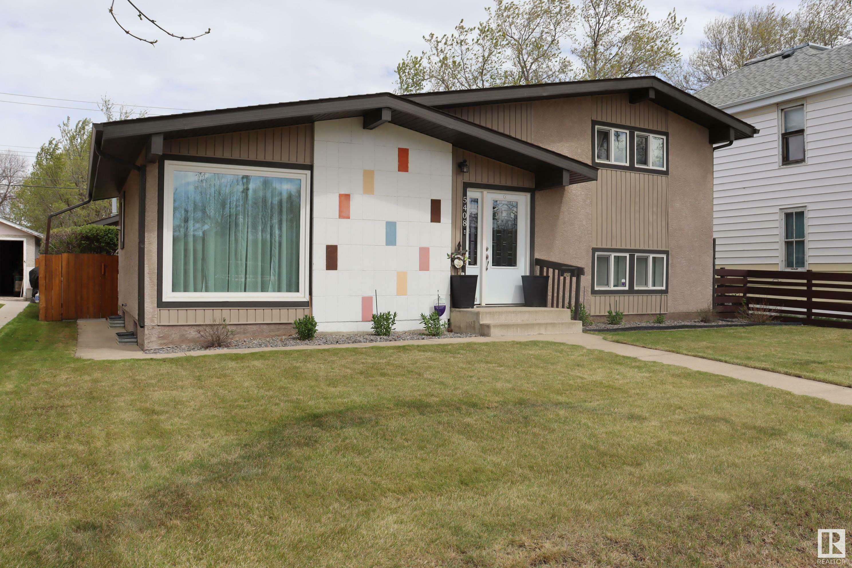 Photo de la propriété: 5408 50 Ave AB T9A 0T2