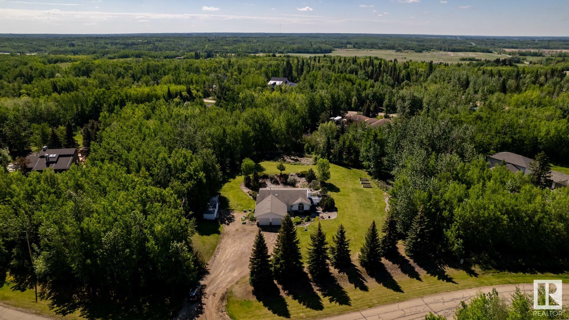 Property Photo: 52225 Rge Road 232 194 AB T8B 1L5