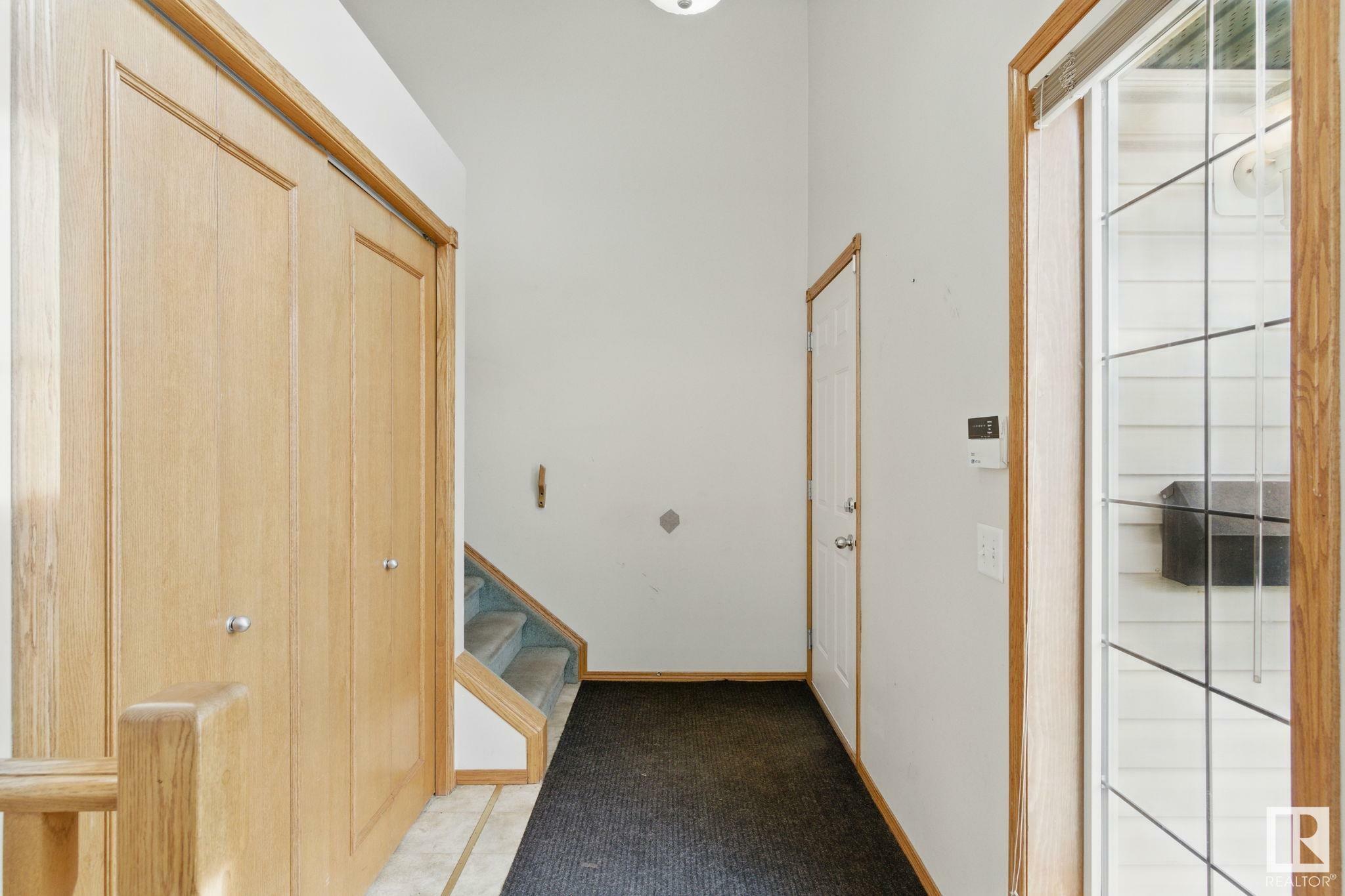 Property Photo: 542 Klarvatten Lake Wynd NW AB T5Z 3M1
