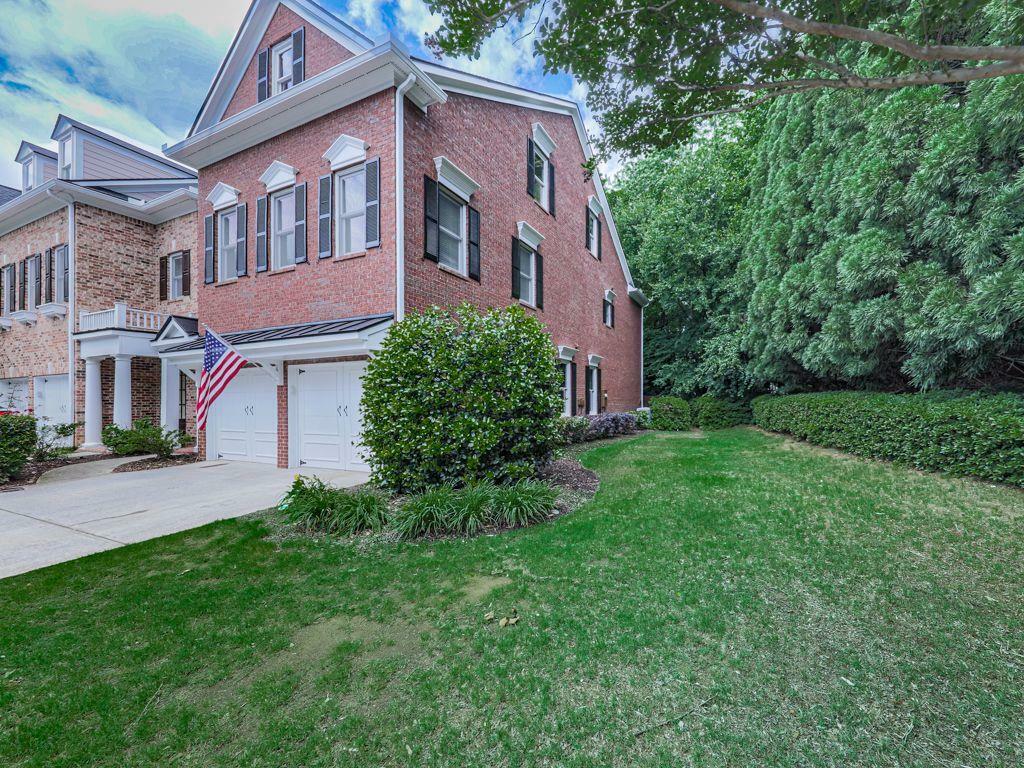 Property Photo: 5605 Waters Edge Trail GA 30075