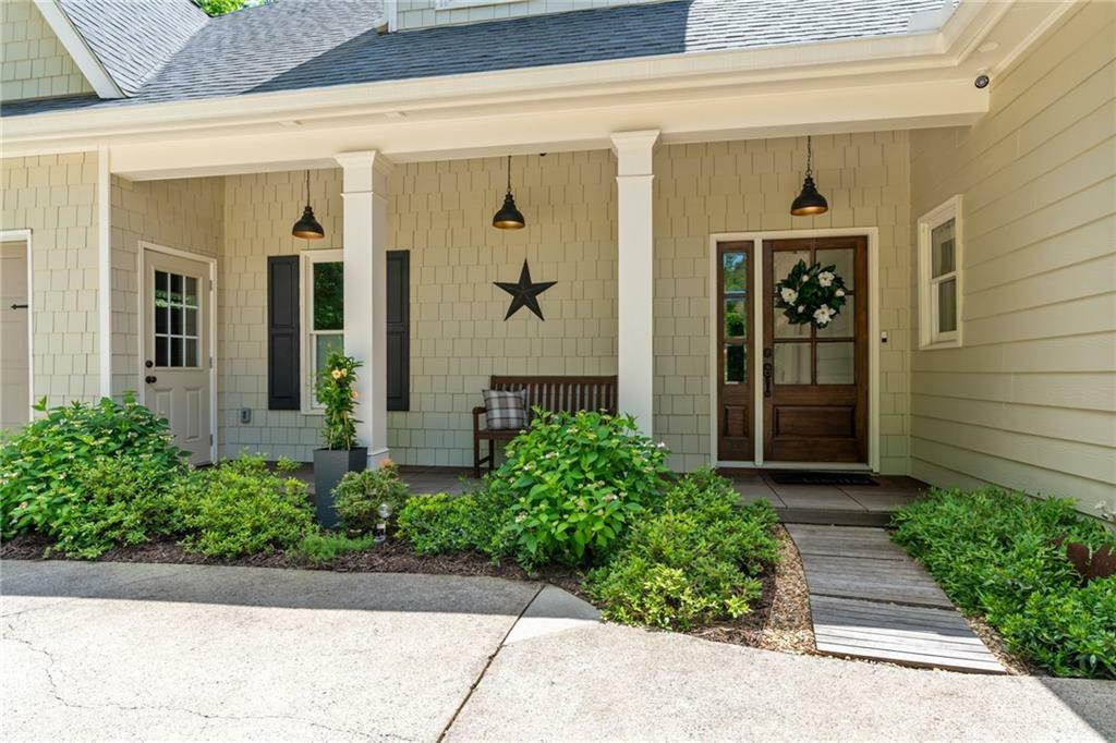 Property Photo: 410 Longwood Lane GA 30004