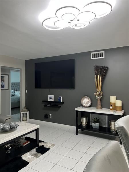 Property Photo:  113 Lake Pine Circle C-1  FL 33463 