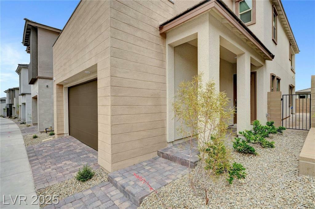 Property Photo: 1566 Rock Kestrel Street NV 89138