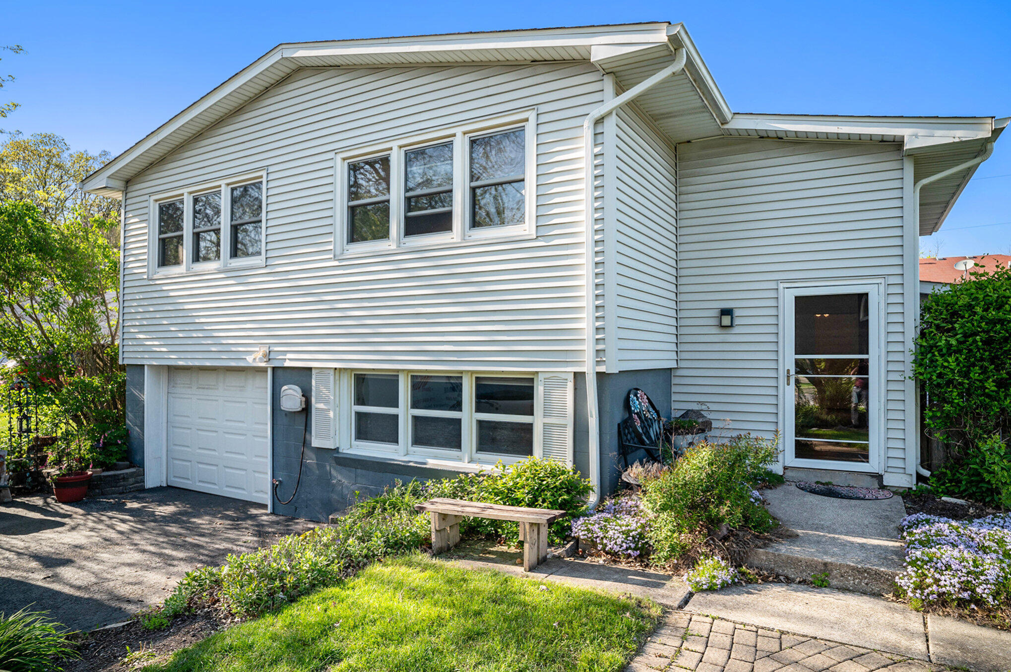 Property Photo: 938 Walnut Lane IN 46307