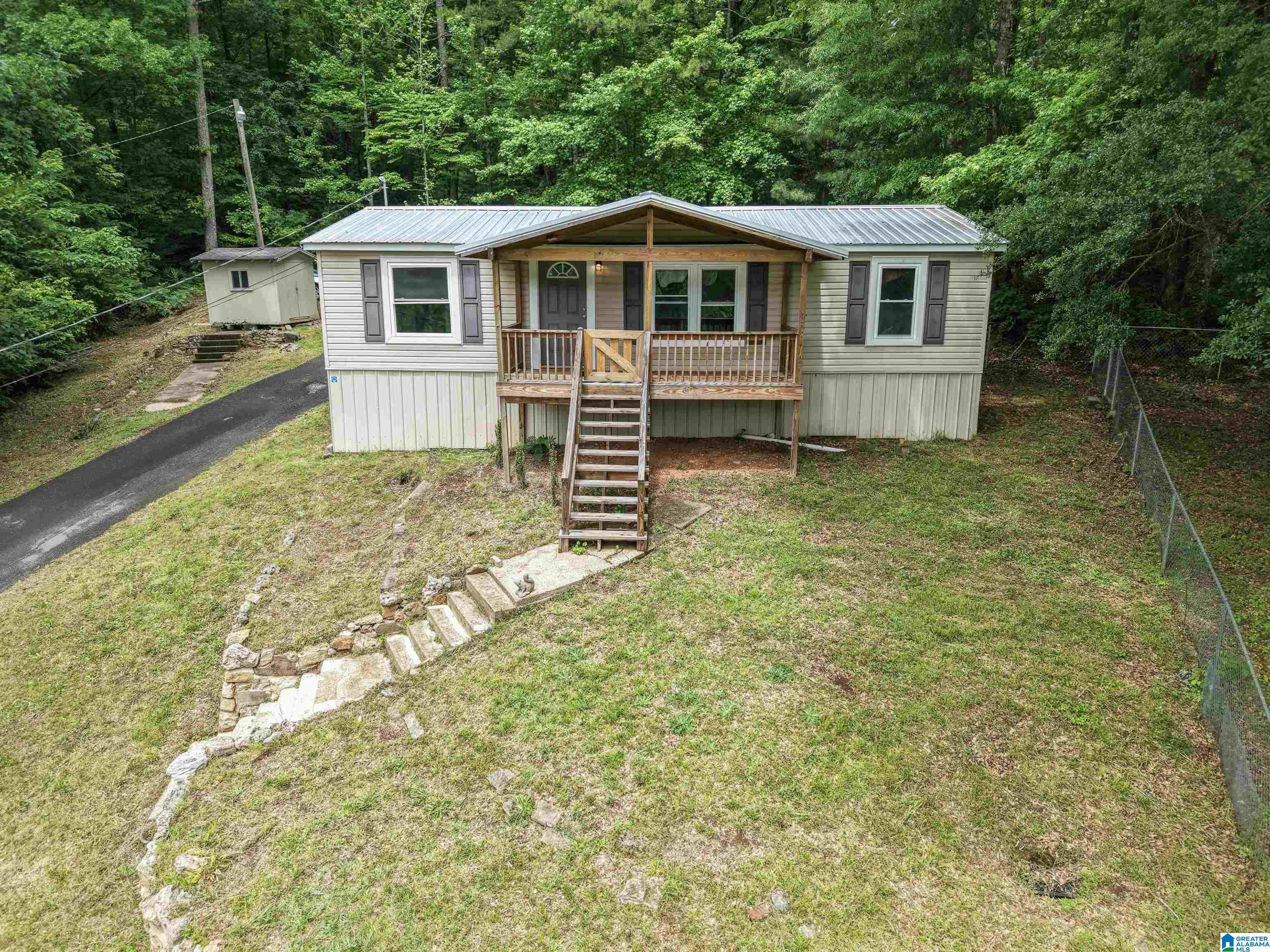 110 Cleburne Street  Attalla AL 35954 photo
