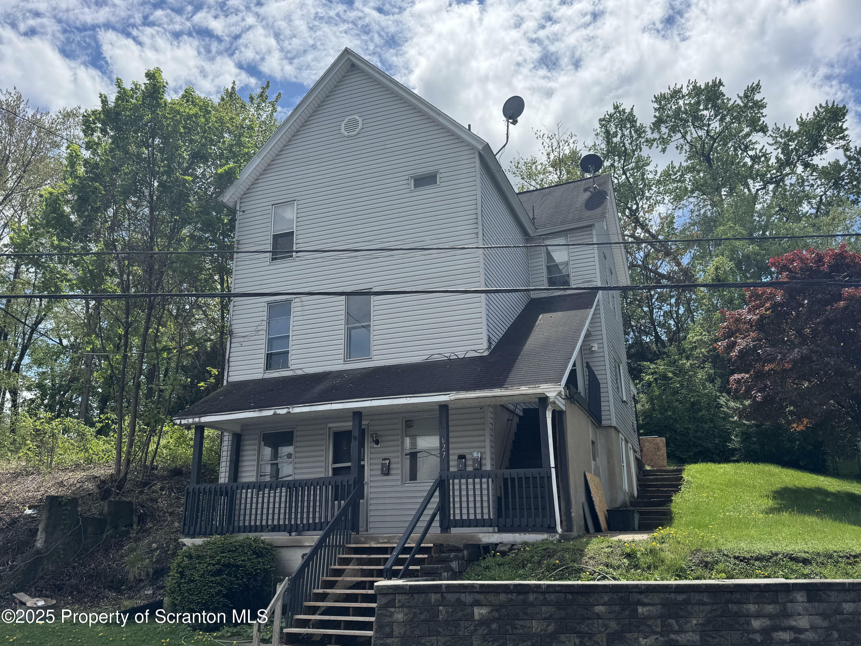 Property Photo: 627 S Blakely Street PA 18510