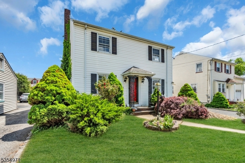 Property Photo: 123 Robbinwood Ter NJ 07036