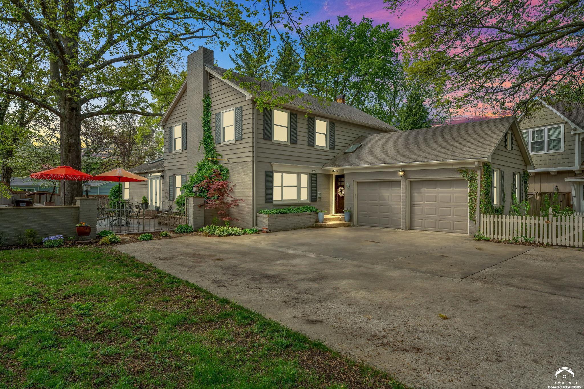 Property Photo: 1655 Stratford Road KS 66044
