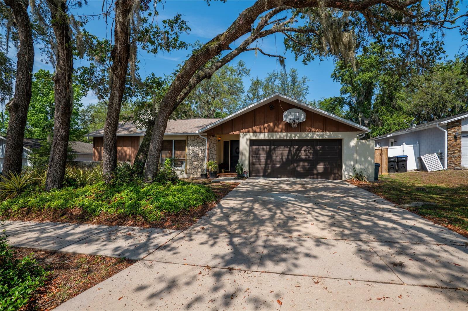 Property Photo: 2708 Burton Lane FL 32817