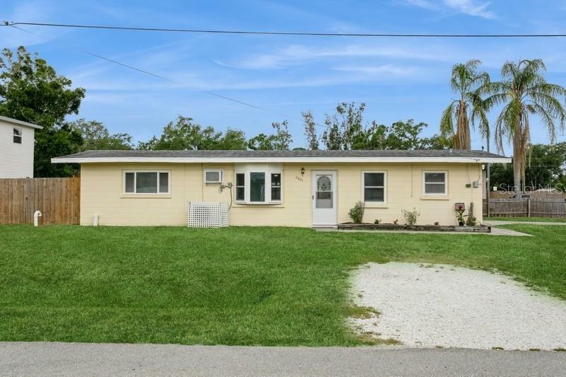 Property Photo: 2804 W Mark Drive FL 34232