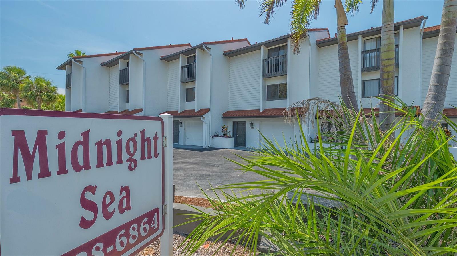 Property Photo: 6836 Midnight Pass Road 6836 FL 34242